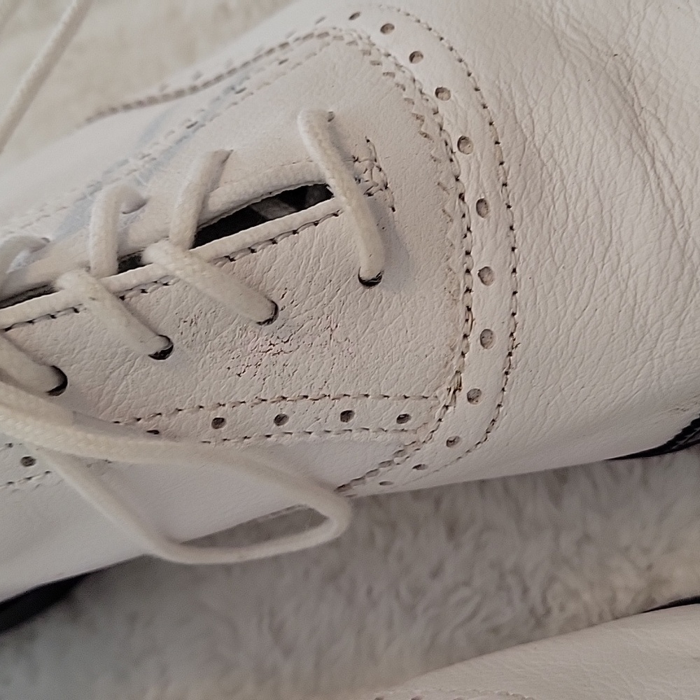 FootJoy LoPro Ladies golf shoe - Picture 3 of 8